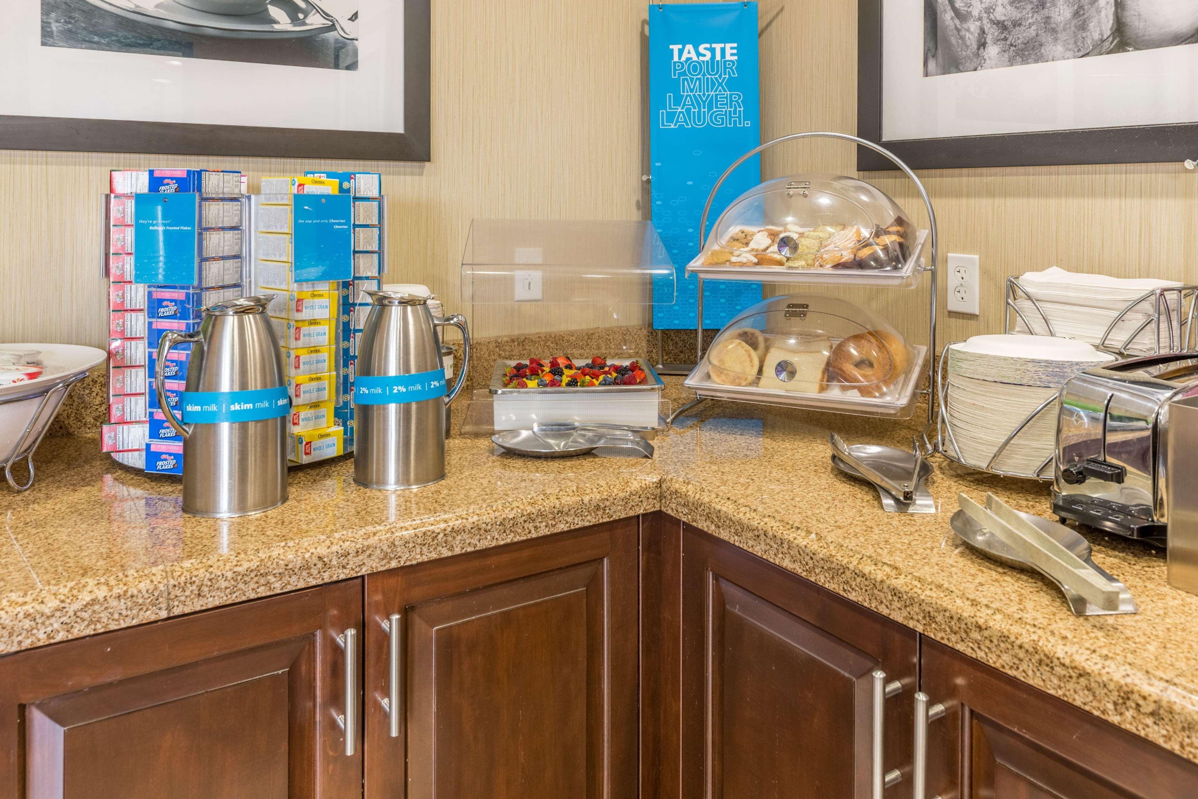 Hampton Inn Owensboro Εξωτερικό φωτογραφία